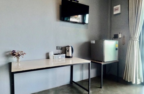 Plai Phraya Hotel | OYO 75530 By the dam cafe and farmstay