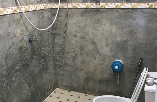 Luang Nuea Hotel | OYO 769 Ban Thassanee