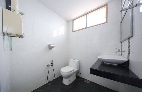 Teluk Intan Hotel | OYO 89650 Inn Hotel