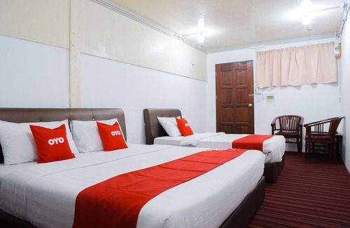 Tambunan Hotel | OYO 90037 The 7 Lodge Tambunan