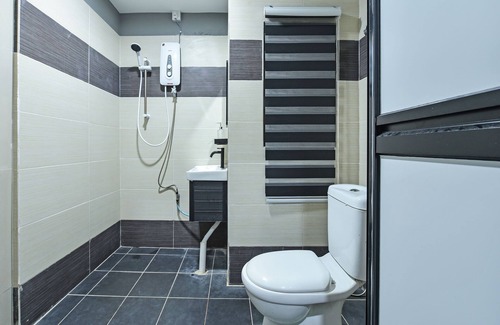 Paka Hotel | OYO 90594 Hotel Casalink