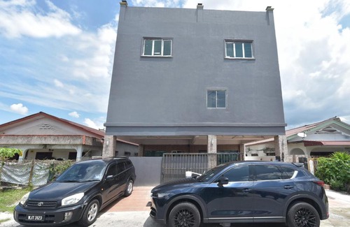 Rawang Hotel | OYO 90889 Narasindo Cottage