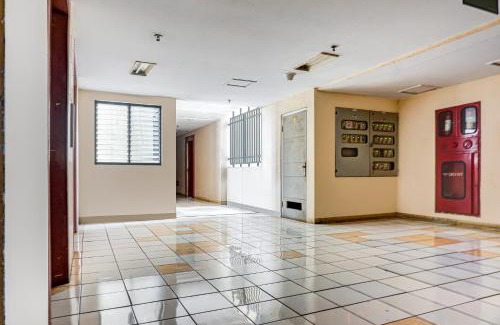 Depok Hotel | OYO 90949 Apartement Cibubur Village Kaisar Property