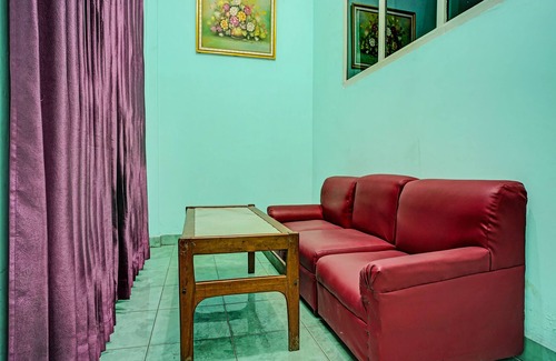 Kisaran Timur Hotel | OYO 91874 Kisaran Residence Syariah