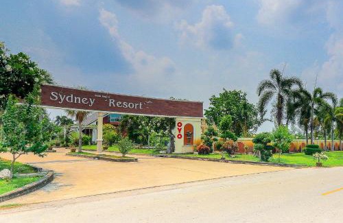Suphan Buri Hotel | OYO 926 Sydney Resort
