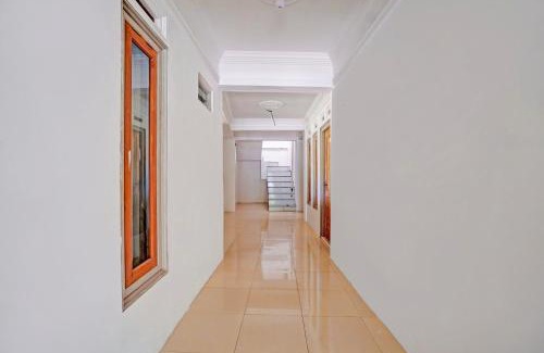 Prigen Hotel | OYO 94834 Homestay Arjuna Near Taman Safari 2 Prigen