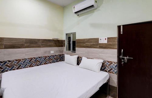 Renukoot Hotel | OYO Balaji Guest House