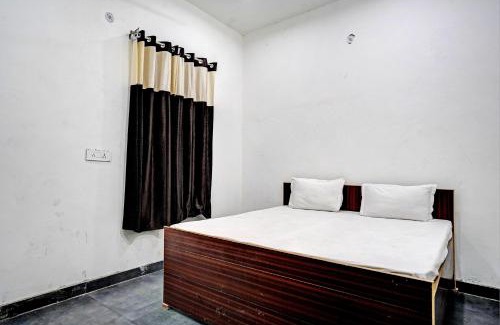 Hathras Hotel | OYO Double SS Hotel