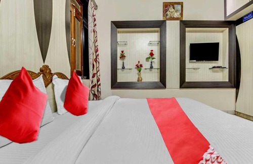 Neem Ka Thana Hotel | OYO Flagship Hotel Chandravanshi