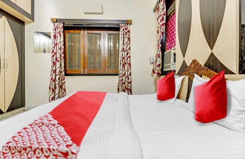 Neem Ka Thana Hotel | OYO Flagship Hotel Chandravanshi