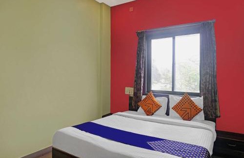 Koregaon Hotel | OYO Flagship Savali Garden