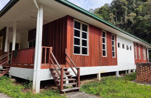 Tambunan Hotel | OYO Home 90396 Mahua Rainforest Paradise