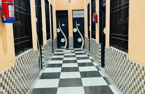 Ghaziabad Hotel | OYO Hotel Royal Apple