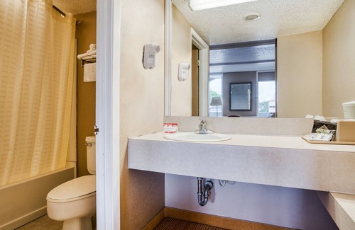 Wichita Falls Hotel | OYO Hotel Wichita Falls - Downtown