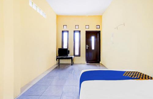 Sumedang Hotel | OYO Life 90701 Kost Syariah Deris