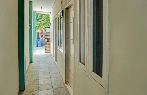 Karawang Hotel | OYO Life 92684 Kost Mutiara Nirwana