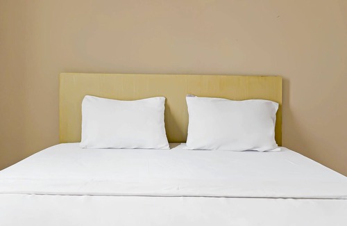 Cibaduyut Hotel | OYO Life 92720 Mekarwangi Guest House