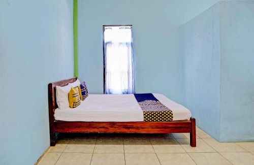 Paciran Hotel | OYO Life 93037 Nova Jaya Homestay Syariah