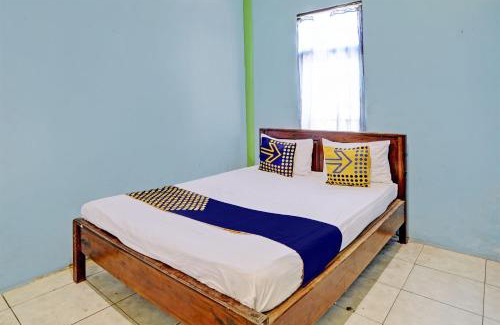 Paciran Hotel | OYO Life 93037 Nova Jaya Homestay Syariah