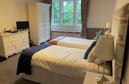 Clapham Hotel | OYO New Inn Hotel