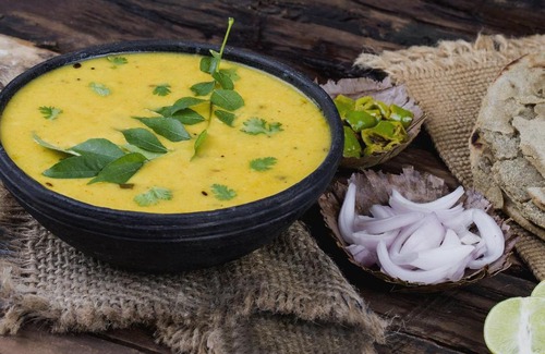 Bassi Hotel | OYO New Lucky Restaurant And Guest House