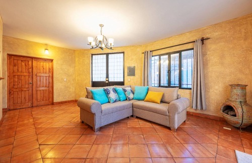La Palmita House | OYO Whost San Miguel De Allende
