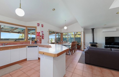 Merimbula House | Oyster View in Merimbula