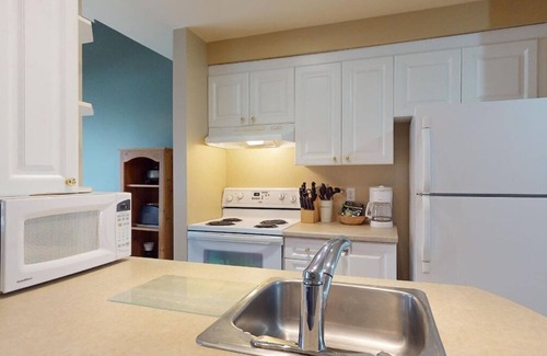 Beaupre Apartment | P-215: 2-bedroom mezzanine condo