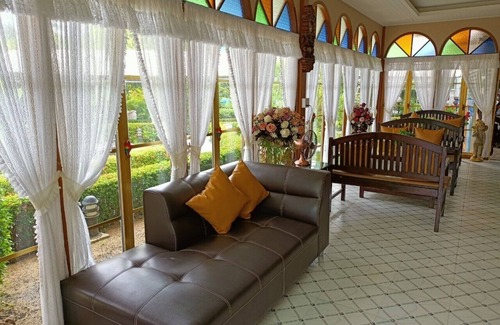 Kamphaeng Phet Hotel | P Paradise Hotel