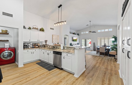 Arrowhead Shores House | P83/PeoriaSportsComplex/Theater/Pool/PuttingGreen/Gym/4bd2ba/AC/Oasis