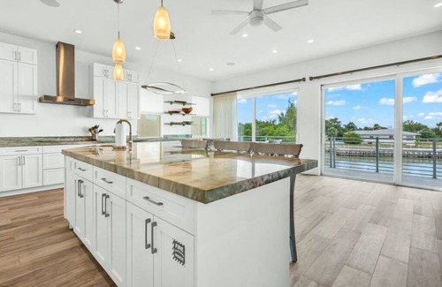 Marathon House | P87 - New Construction house. 4 bedrooms, open water view - Sombrero Beach home!