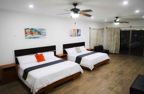 Yucatan Peninsula Hotel | Pacífico hotel a pocos pasos del Malecón de Progreso.