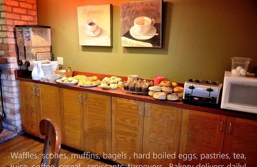 Pacific Grove Hotel | Pacific Gardens Inn