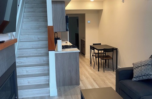 Powell River Hotel | Pacific Point Market & Suites