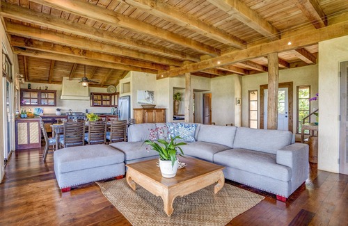 Kuau House | Paia beach house with huge ocean view and only one minute walk to Kuau beach