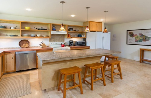 Paia House | Paia Family Cottage - Walk to everything in Paia Town