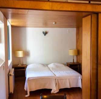 Santo Antonio dos Olivais Apartment | Palácio da Quinta da Portela IV