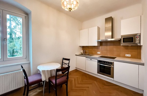 Burgau Bed & Breakfast | Palais Kneissl