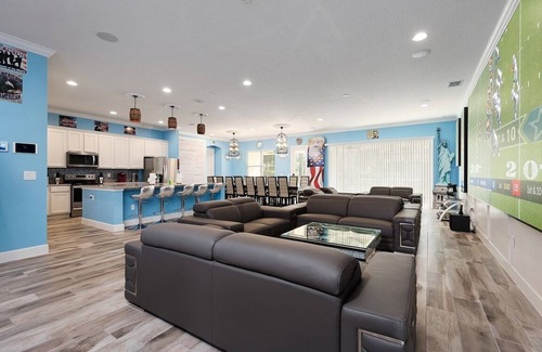 Loughman Villa | Palatial FOURTEEN-Bedroom in Solterra Resort - Close to WDW!