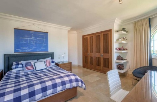 Urbanizacion Hacienda las Chapas Villa | Palatial Villa in Hacienda Las Chapas, Marbella