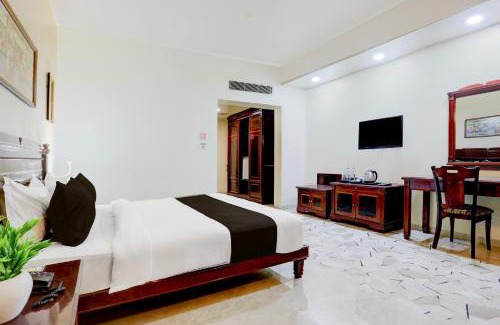 Anand Hotel | Palette by CheckIn Anand Formerly Hotel La Casa Inn