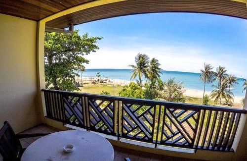 Labuan Resort | Palm Beach Resort & SPA