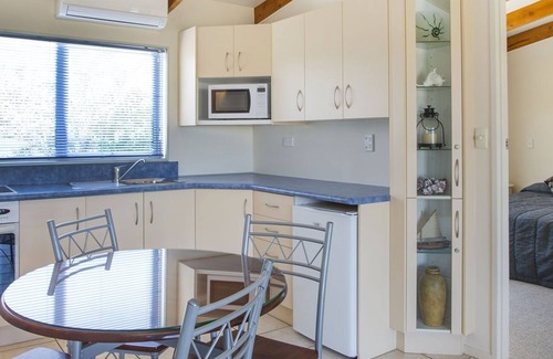 Whangamata Hotel | Palm Pacific Resort and Motel