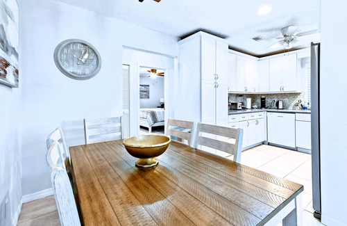 BallenIsles House | PALM PARADISE ☆ DIGSIFY ☆ PRIVATE HEATED POOL & JACUZZI ☆ NEAR BEACHES & PGA