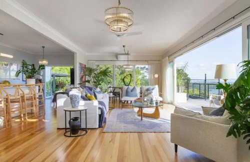 Palm Beach House | Palm Springs by Waiheke Pure