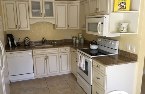 Holmes Beach Apartment | Palm Tree Villas