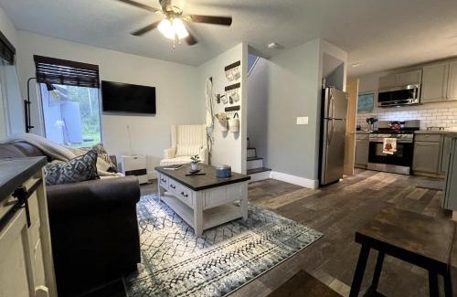 Buffalo Soapstone House | Palmers Cozy Cottage mountainside getaway