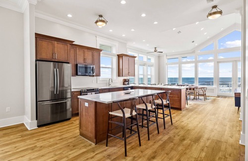 Port St. Joe House | Palmetto: Stunning Beachfront Oasis- 8 BR, Pri. Pool, Pet Friendly, Sleeps 16!