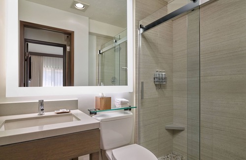 East Beach Hotel | Palmoro House