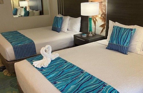 Waikiki Hotel | Palms at Waikiki- Vacation Rental with FREE PARKING